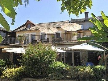 ביוליו-סור-דורדון Logis Hotel Les Flots Bleus מראה חיצוני תמונה