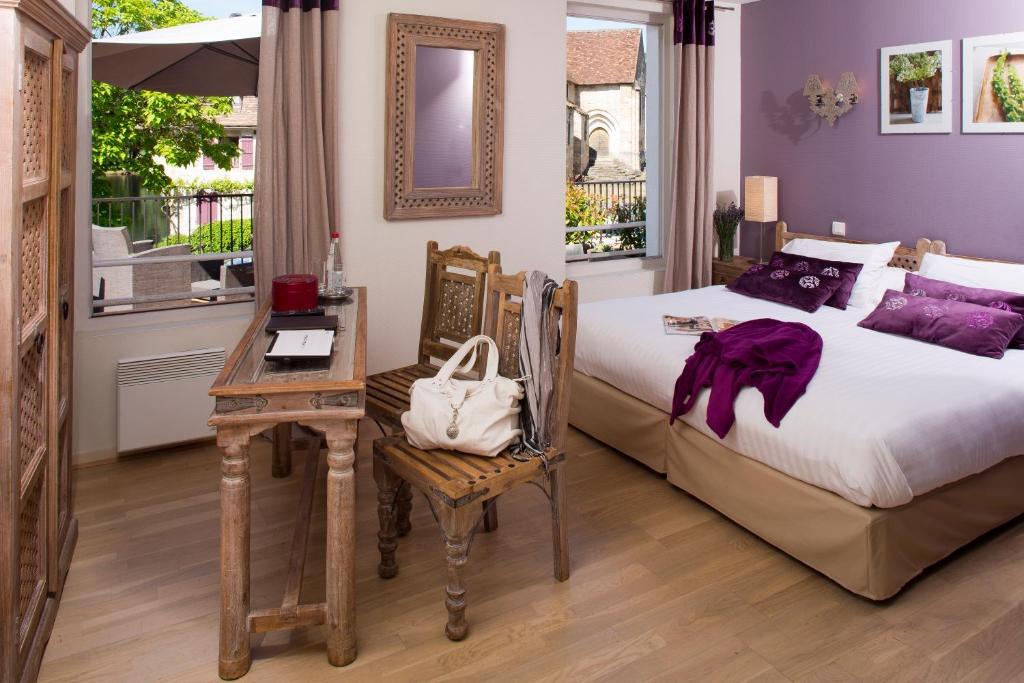 ביוליו-סור-דורדון Logis Hotel Les Flots Bleus חדר תמונה